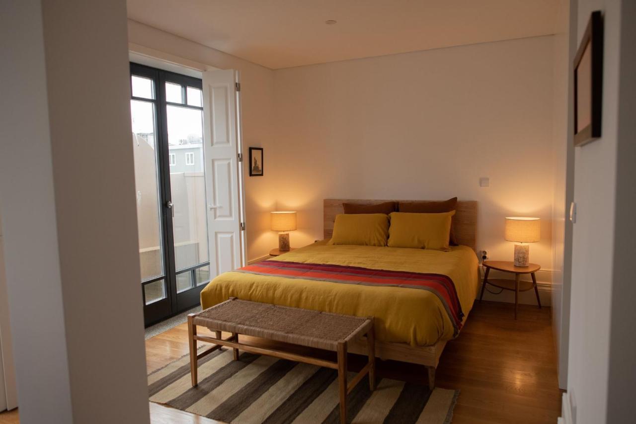 Spacious Studio W/ Balcony & Ac By Lovelystay Porto Luaran gambar