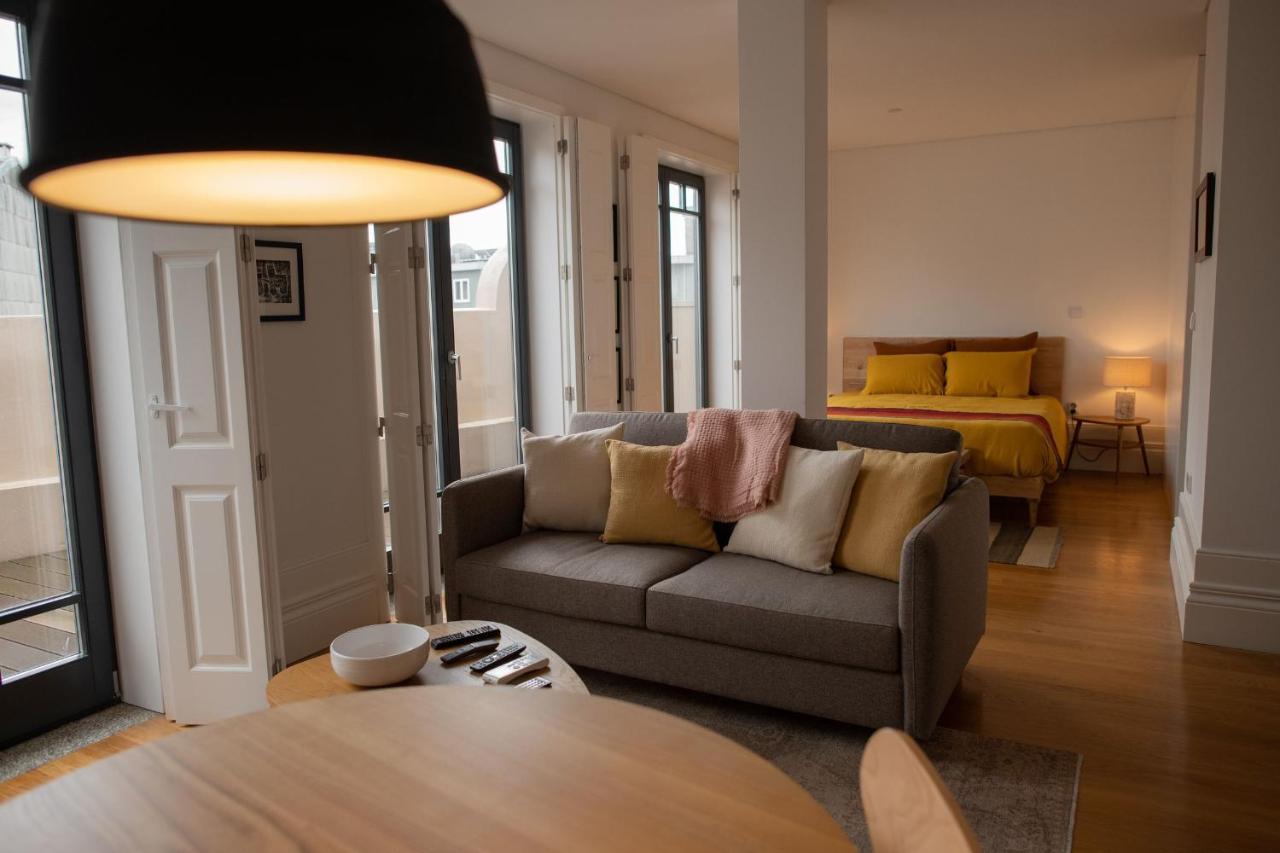 Spacious Studio W/ Balcony & Ac By Lovelystay Porto Luaran gambar